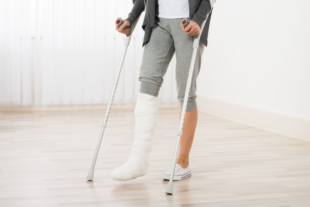 Qu Es Mejor Para Andar Un Bast n O Una Muleta qu-es-mejor-para-andar-un-bast-n-o-una-muleta