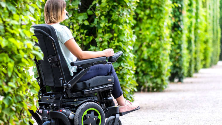5 Tips para elegir el modelo perfecto entre las sillas de ruedas de Sunrise Medical
