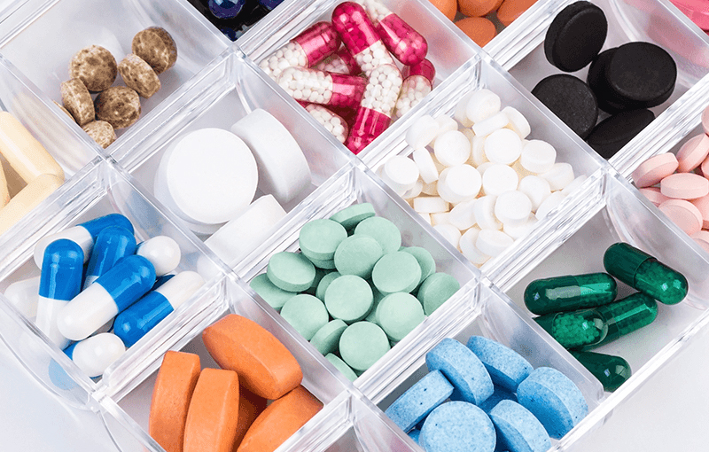 Tipos de pastilleros: consejos de compra y uso para organizar la toma de medicamentos