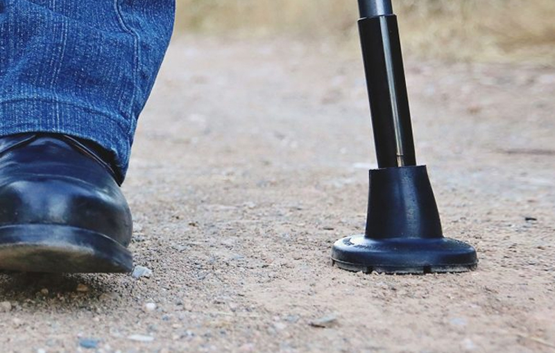 Cómo elegir conteras para bastones y andadores que faciliten una movilidad segura