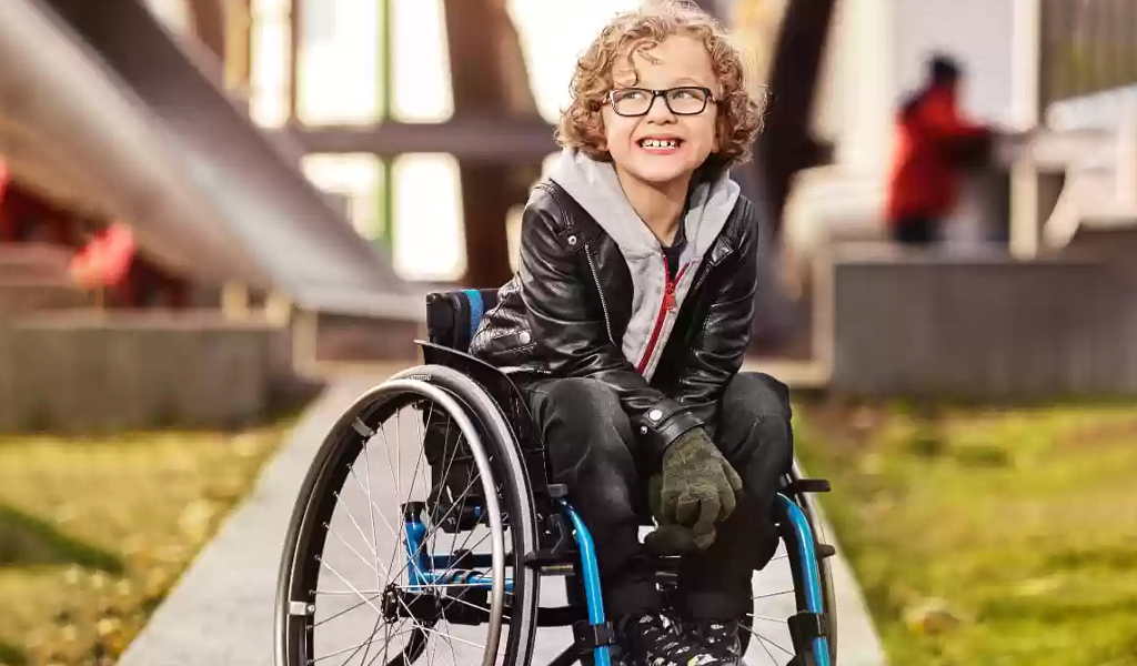 4 puntos clave para elegir sillas de ruedas infantiles ortopédicas según sus necesidades