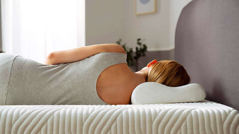 ¿Cuál es la mejor almohada cervical para aliviar el dolor y las molestias ortopédicas?