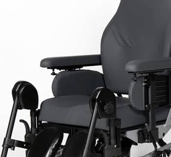 Silla de ruedas basculante muy ajustable