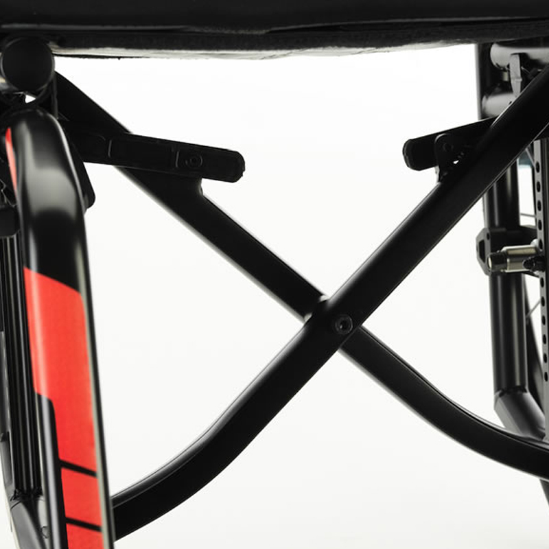 CURVATURA DE RODILLAS CON FORMA ERGONÓMICA CURVATURA DE RODILLAS CON FORMA ERGONÓMICA