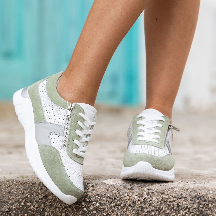 Deportivas con ancho especial para mujer